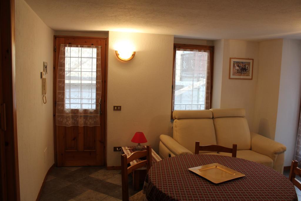 Apartmán In Perfetto Stile Valdostano Saint-Vincent Exteriér fotografie