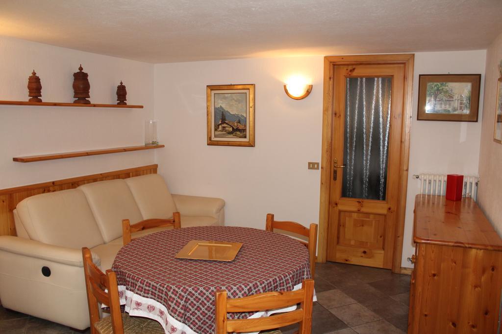Apartmán In Perfetto Stile Valdostano Saint-Vincent Exteriér fotografie